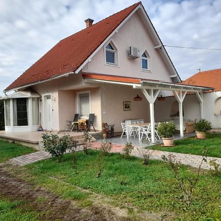 Gesztenyes Vendeghaz Harkány Zewnętrze zdjęcie